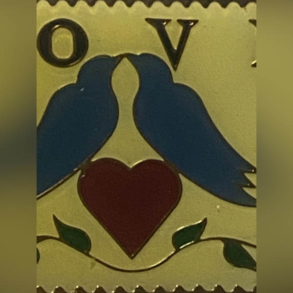 Vintage Love Doves Heart 25c Postage Stamp Pin Pinback Lapel Brooch - Picture 7 of 10